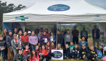 EQUIPE DO PROJETO QUINTAIS PARTICIPA DE DIA DE CAMPO EM SÃO LOURENÇO DO SUL