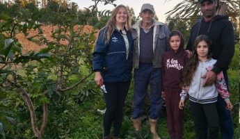 Equipe de campo do Projeto Quintais, formada pelos agrônomos Andrio, Fernando, Giovana e Luana, também realizou podas e capacitação técnica nos municípios de Rio Grande, São Jerônimo, Barão do Triunfo e Camaquã, no Rio Grande do Sul, bem como, nos municípios de Alfredo Wagner, Imbuia, Ituporanga, Vidal Ramos, Petrolândia, Trombudo Central, Aurora, Agrônomica e Rio do Oeste, em Santa Catarina.