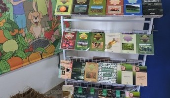 Entrega da primeira Minibiblioteca  na Escola Municipal Bruno Chaves em Pelotas-RS