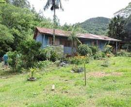 Quintal Orgânico do estudante Eduardo Ebert em Alto Ferraz, Vera Cruz - RS.