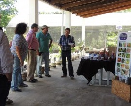 Quintais Orgânicos de Frutas recebe a visita de técnicos do INIA. 